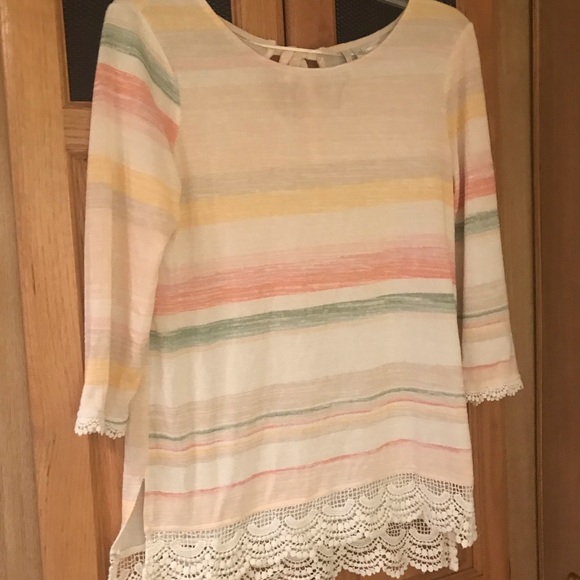 Lauren Conrad small  crocheted edges top shirt LC - Picture 2 of 7